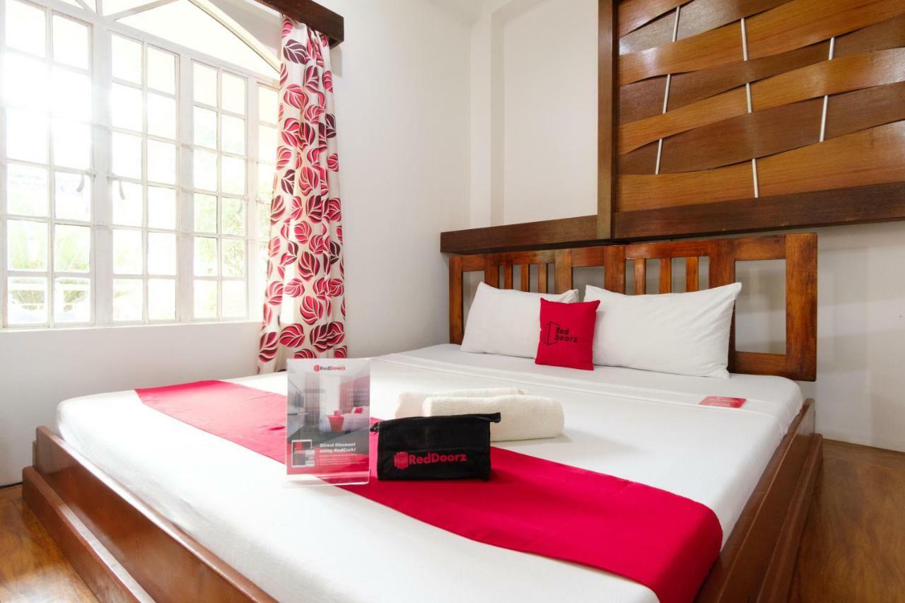 Reddoorz Premium @ Abueg Road Extension Puerto Princesa Exterior foto